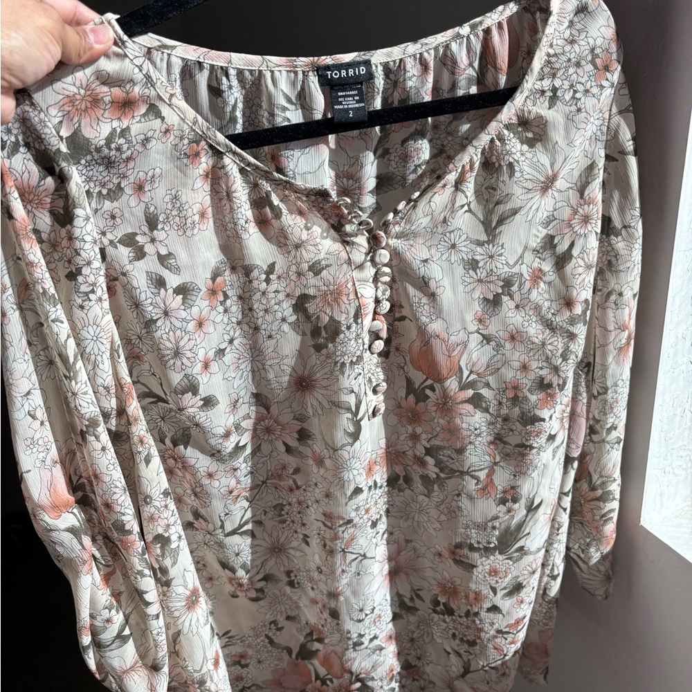 Torrid Floral Blouse - Cream and Pink